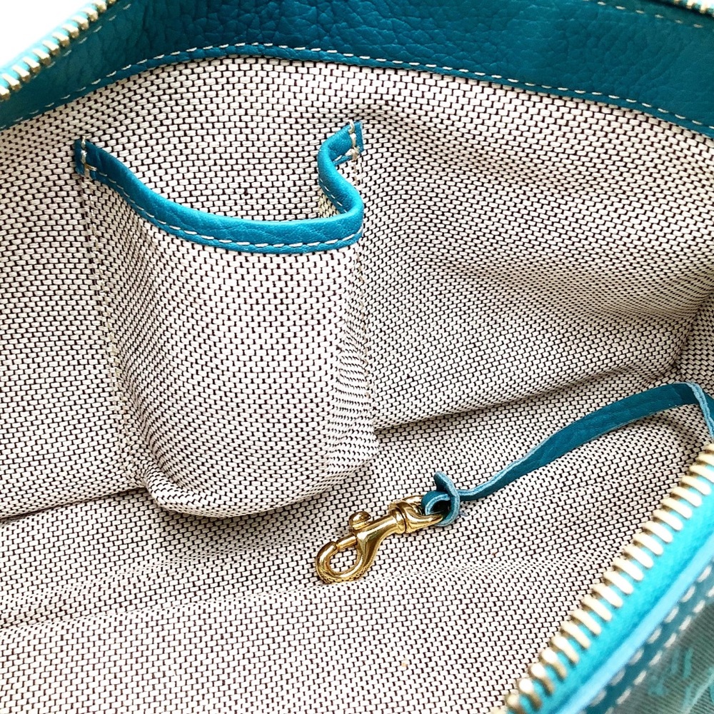 🆕{Dooney&Bourke} Signature Canvas and Leather Bag - Picture 12 of 16